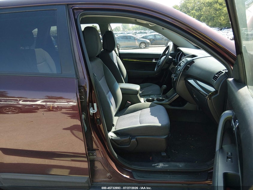 2013 KIA SORENTO auction photo 5
