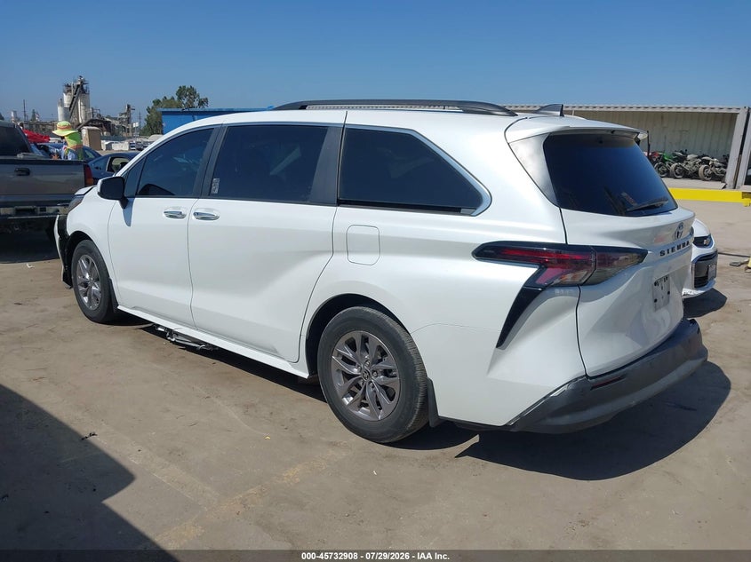 TOYOTA SIENNA - zdjęcie 3