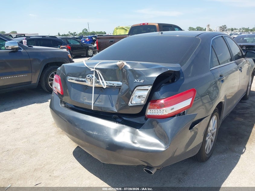 2010 TOYOTA CAMRY auction photo 6