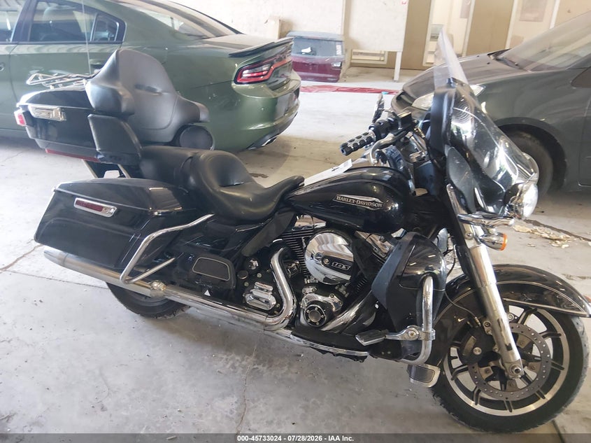HARLEY-DAVIDSON FLHTCU 2016