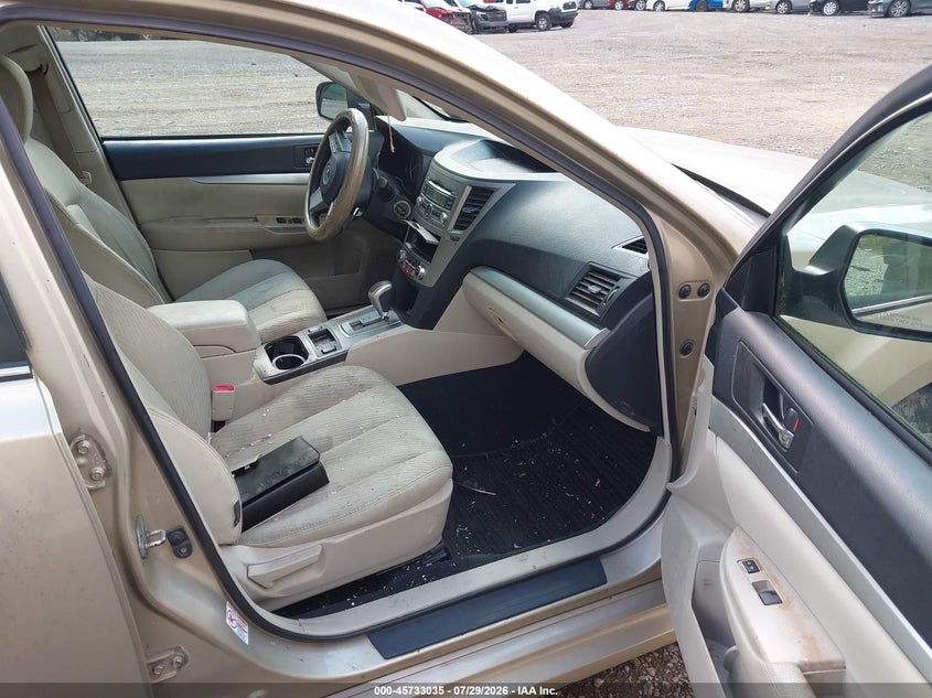 2010 SUBARU LEGACY auction photo 5