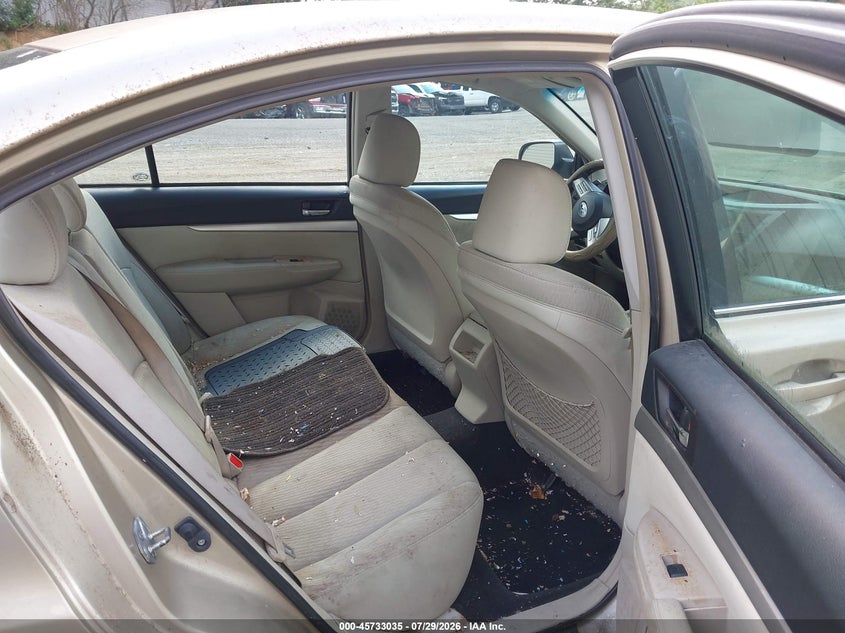 2010 SUBARU LEGACY auction photo 8