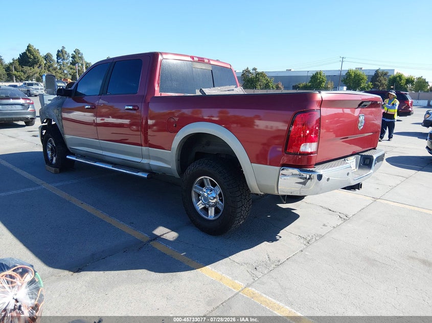 Vin: 3d7ut2cl7bg582645, lot: 46231776, ram ram 2500 laramie 20113