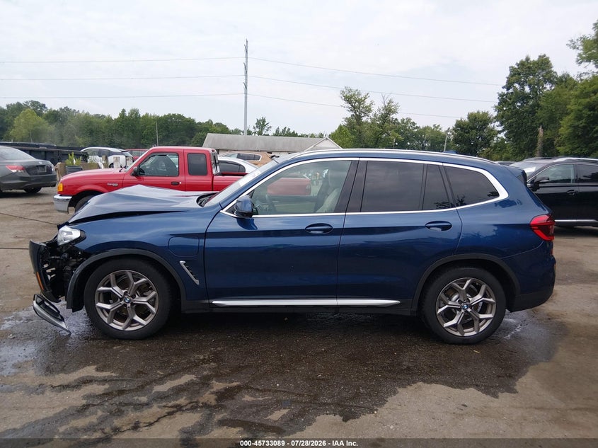 BMW X3 PHEV - zdjęcie 14