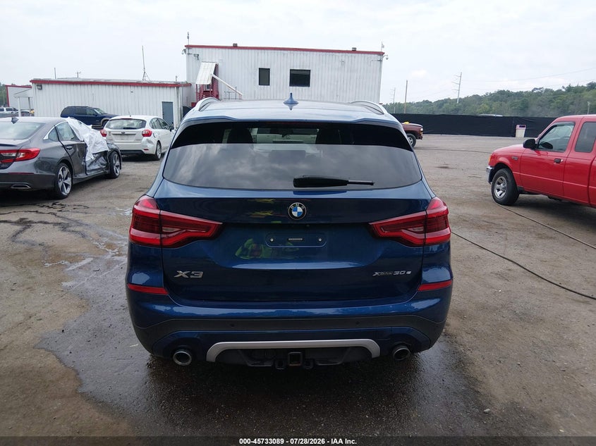 BMW X3 PHEV - zdjęcie 16