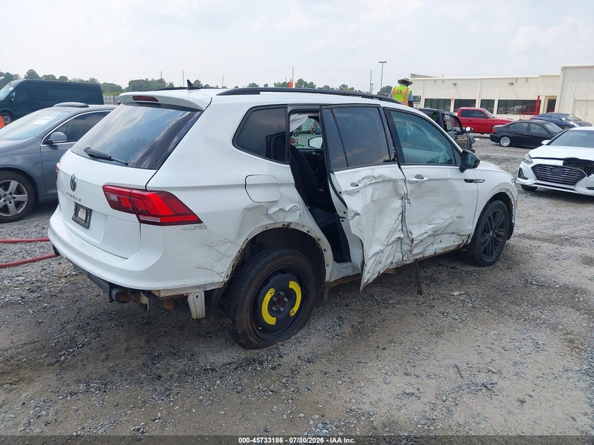 Vin: 3vvcb7ax1nm069748, lot: 46231885, volkswagen tiguan 2.0t se r-line black 20224