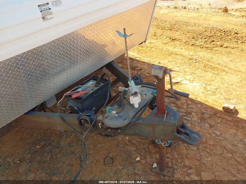 2010 STARCRAFT TRAVEL TRAILER auction photo 7