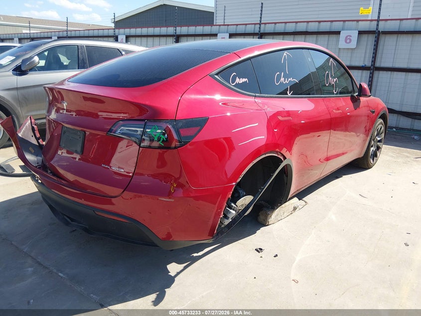 TESLA MODEL Y - zdjęcie 4