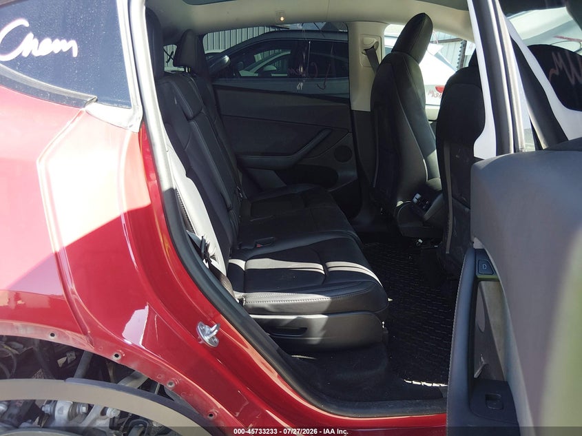TESLA MODEL Y - zdjęcie 8