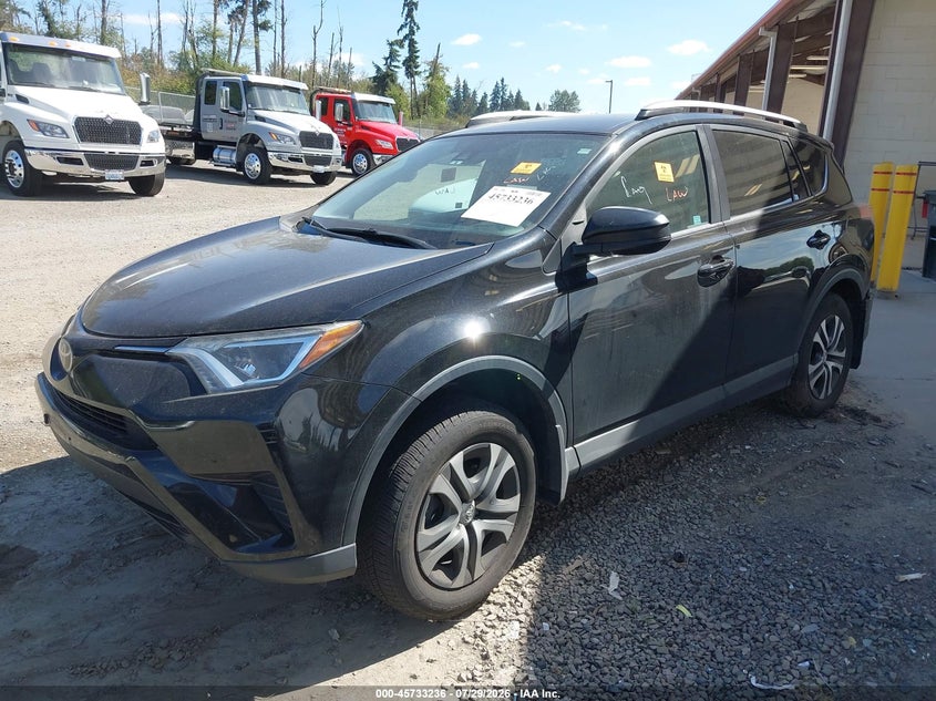 Vin: 2t3bfrev2jw839015, lot: 46231935, toyota rav4 le 20182