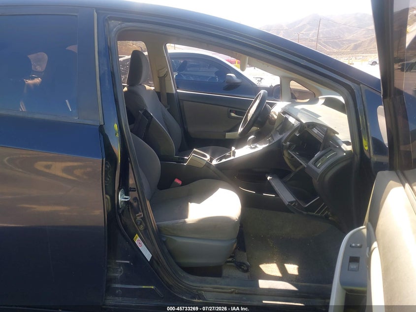 2012 TOYOTA PRIUS auction photo 5