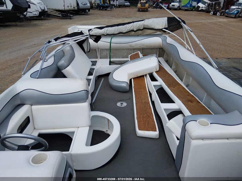 2006 EVOLUTION POWER BOATS PONTOON BOAT auction photo 8