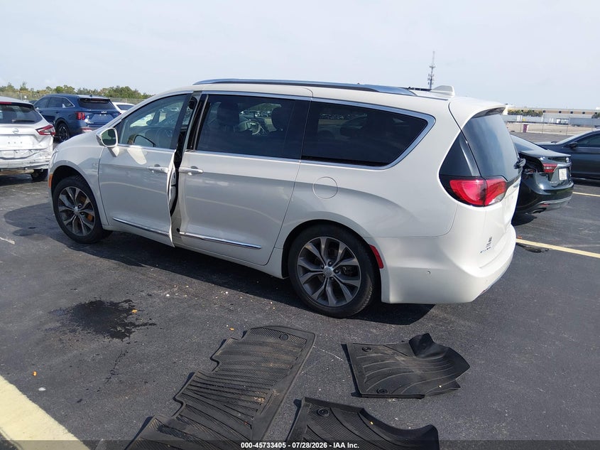 Vin: 2c4rc1ggxhr584030, lot: 46232104, chrysler pacifica limited 20173