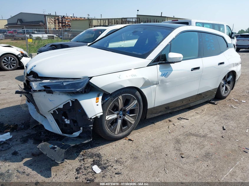 Vin: wb523cf04pcm48450, lot: 46232117, bmw ix xdrive50 20232