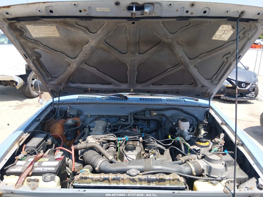 Photo 8 - TOYOTA PICKUP