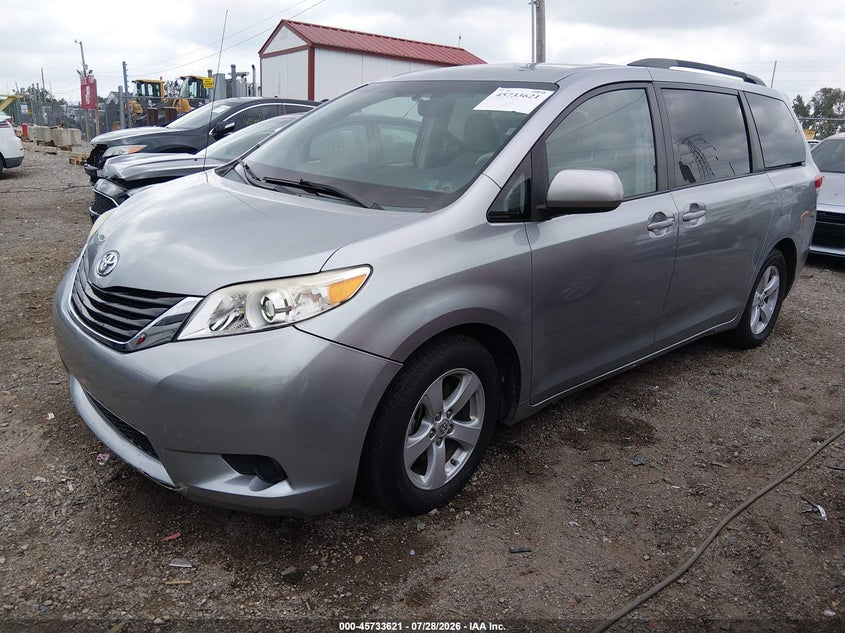 2011 Toyota Sienna, Удар спереду, IAAI, VIN 5TDKK3DC1BS172949 — фото 2