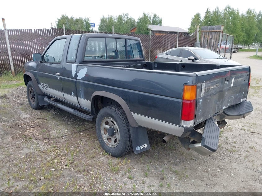 1993 NISSAN TRUCK auction photo 3