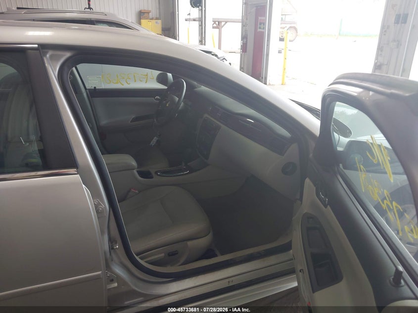 2011 CHEVROLET IMPALA auction photo 5