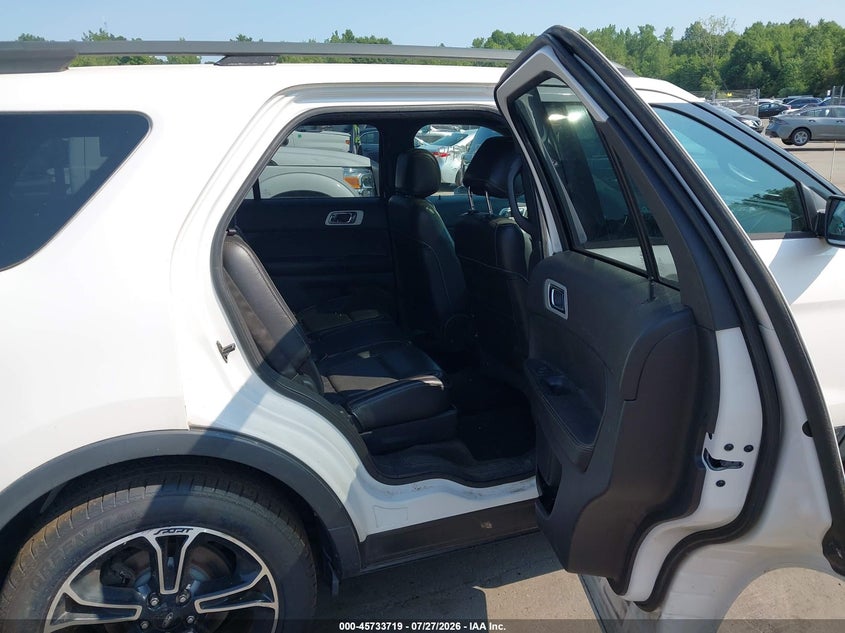 2015 FORD EXPLORER auction photo 8