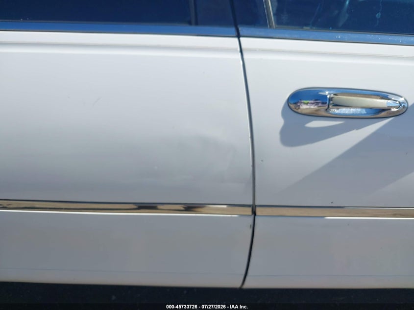 2000 LINCOLN TOWN CAR auction photo 6