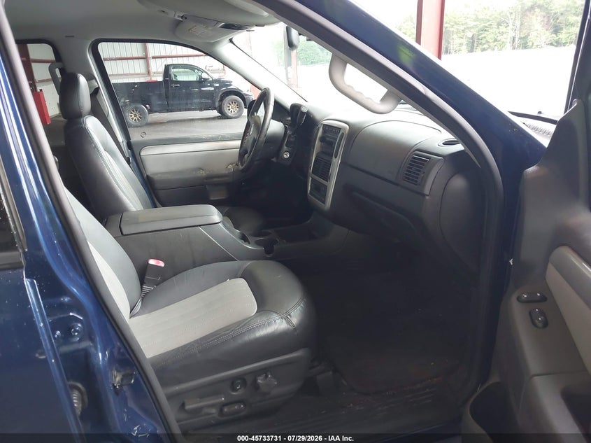 2004 MERCURY MOUNTAINEER auction photo 5