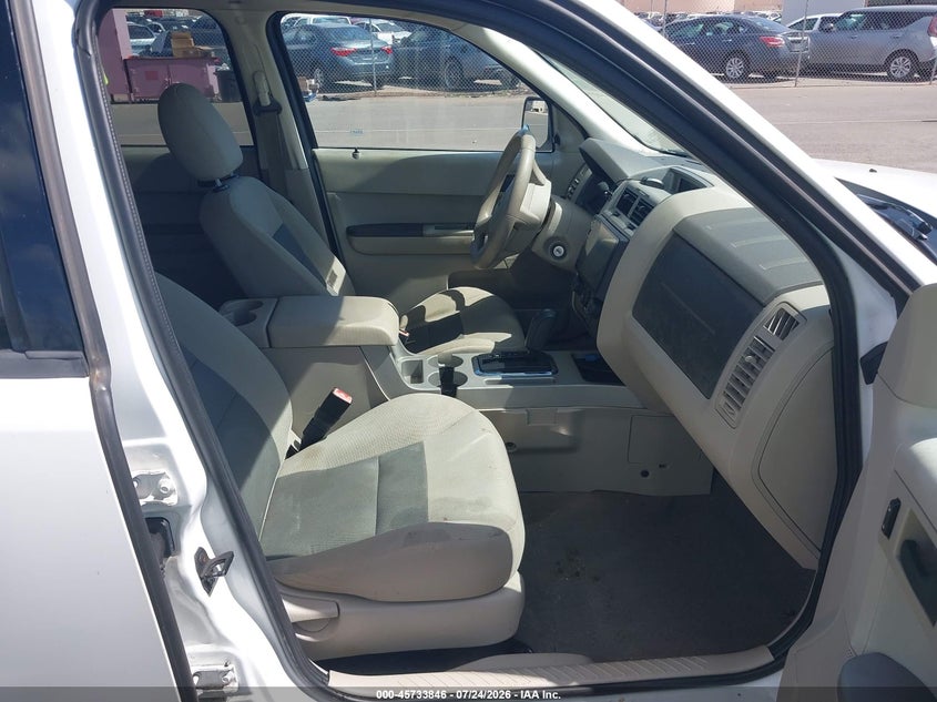 2008 FORD ESCAPE auction photo 5