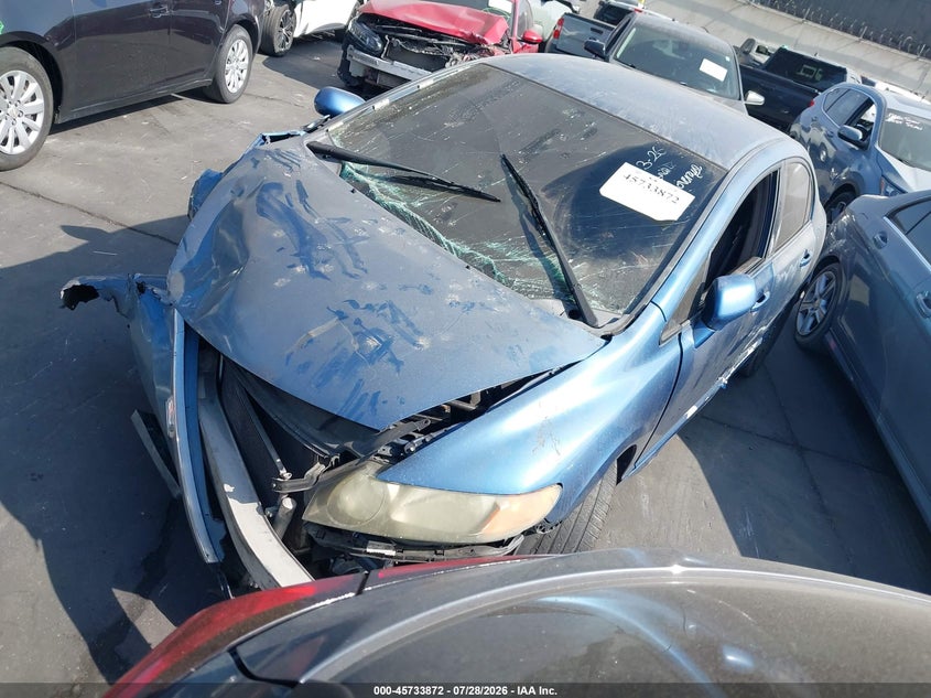 2008 Honda Civic, Right Front, IAAI, VIN 2HGFA16558H522955 — photo 2