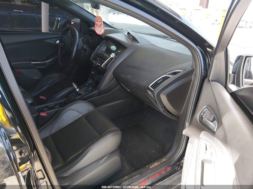 2016 FORD FOCUS ST auction photo 5