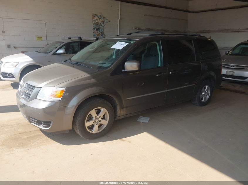2010 DODGE GRAND CARAVAN auction photo 2