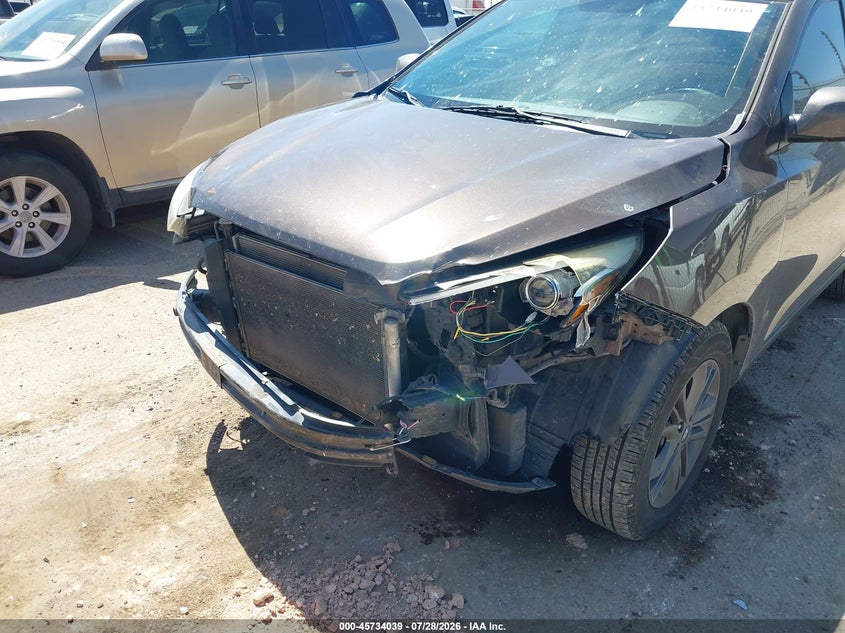 2014 HYUNDAI TUCSON auction photo 6