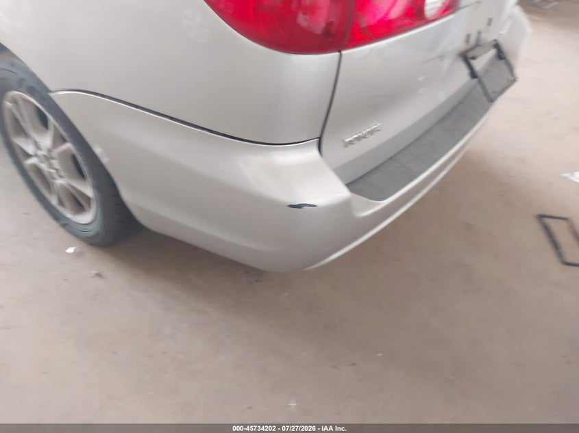 2006 TOYOTA SIENNA auction photo 6