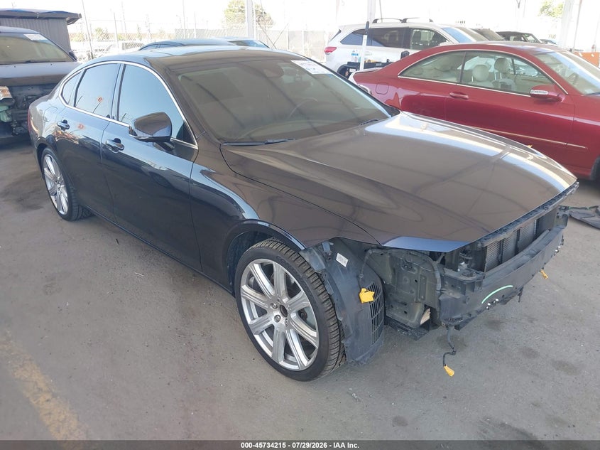 2017 VOLVO S90 auction photo 1