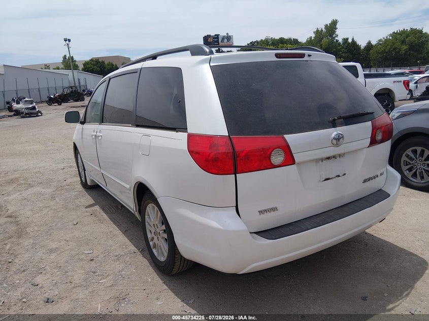2007 TOYOTA SIENNA auction photo 3