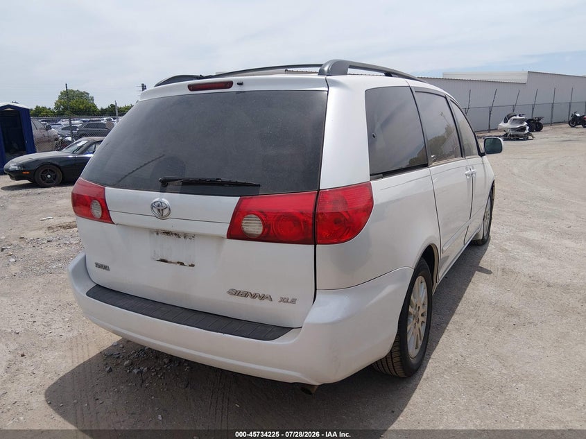 2007 TOYOTA SIENNA auction photo 4