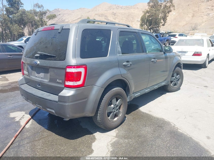 Vin: 1fmcu0dg5bka98843, lot: 46232928, ford escape xlt 20114