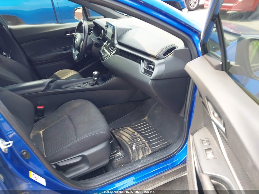 2018 TOYOTA C-HR auction photo 5