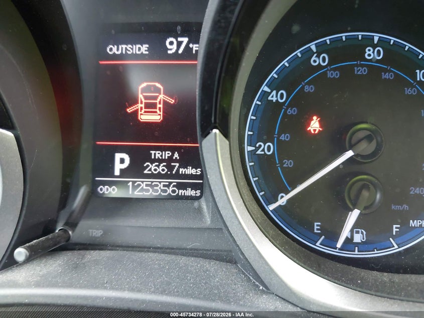 2016 TOYOTA COROLLA auction photo 7