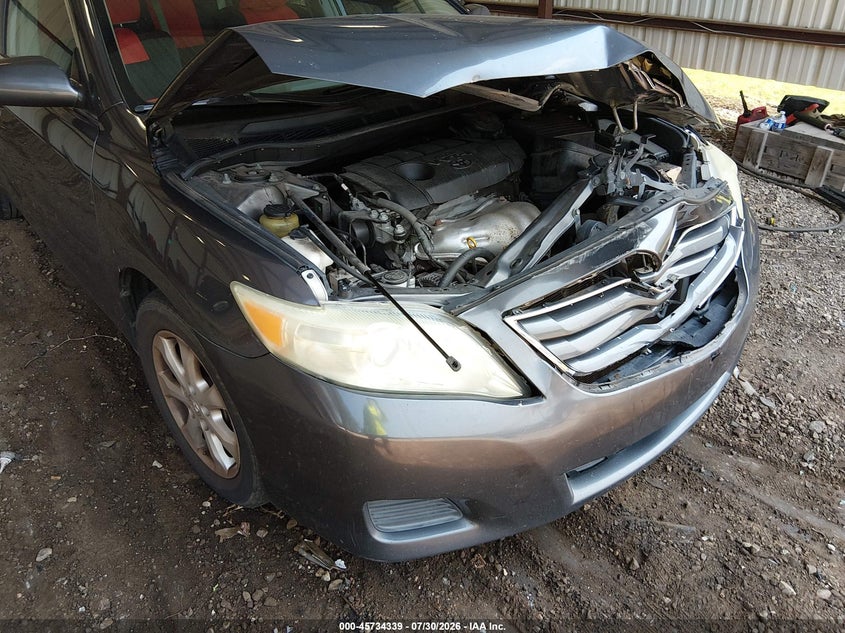 2011 TOYOTA CAMRY auction photo 6