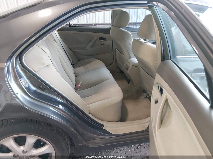 2011 TOYOTA CAMRY auction photo 8