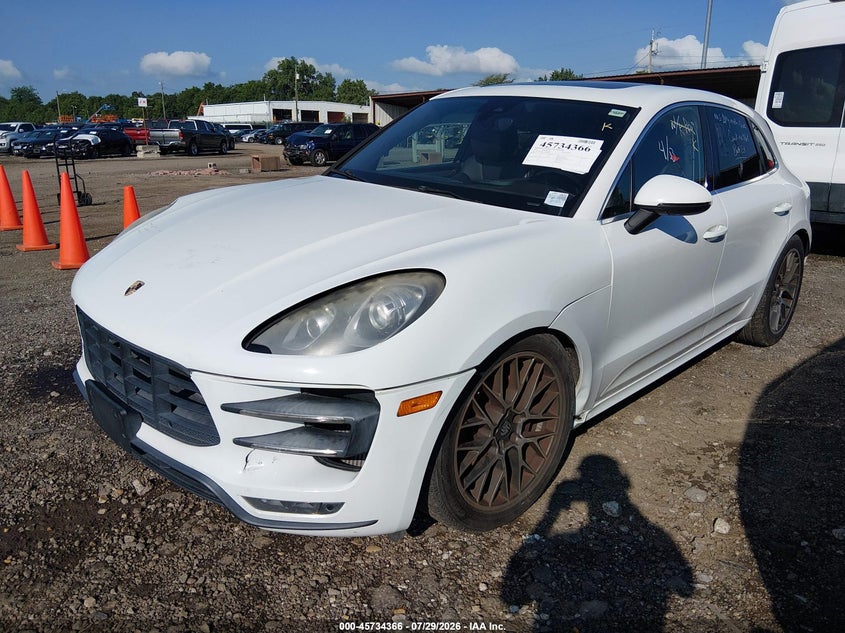 2015 PORSCHE MACAN auction photo 2