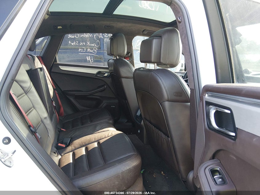 2015 PORSCHE MACAN auction photo 8