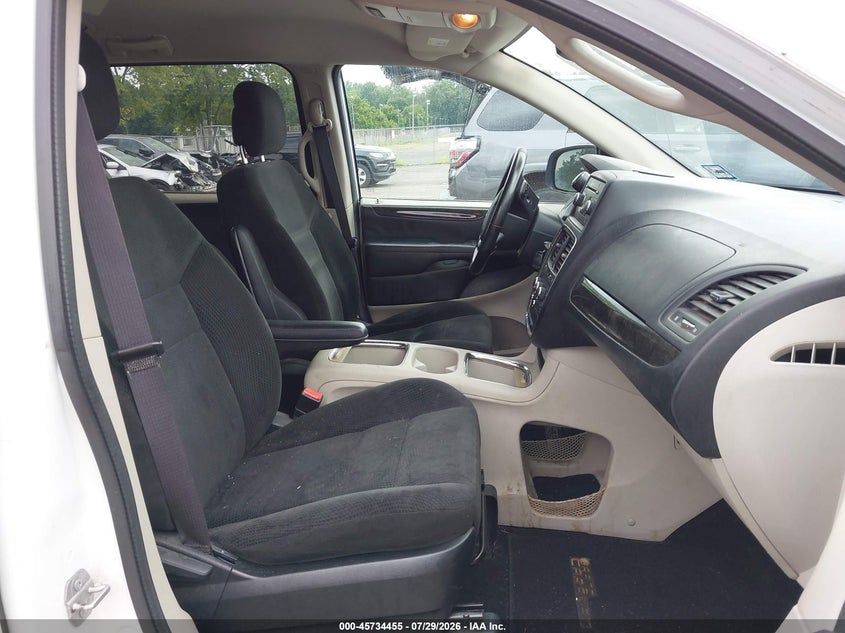 2016 DODGE GRAND CARAVAN — zdjęcie 5