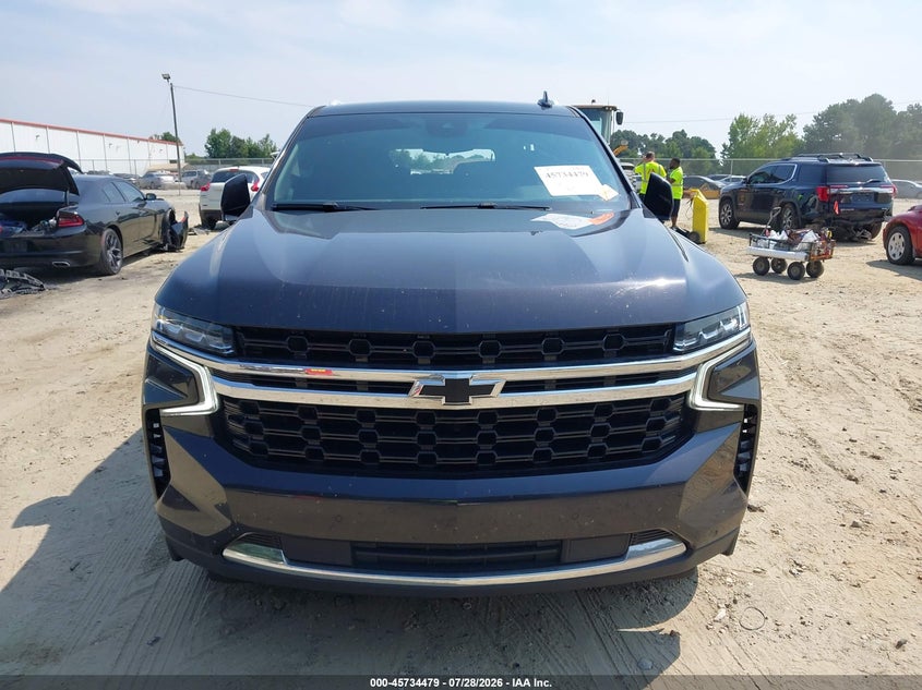 CHEVROLET SUBURBAN - zdjęcie 13