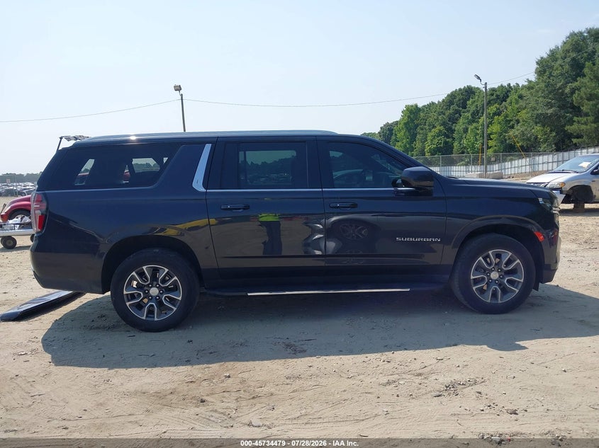 CHEVROLET SUBURBAN - zdjęcie 14
