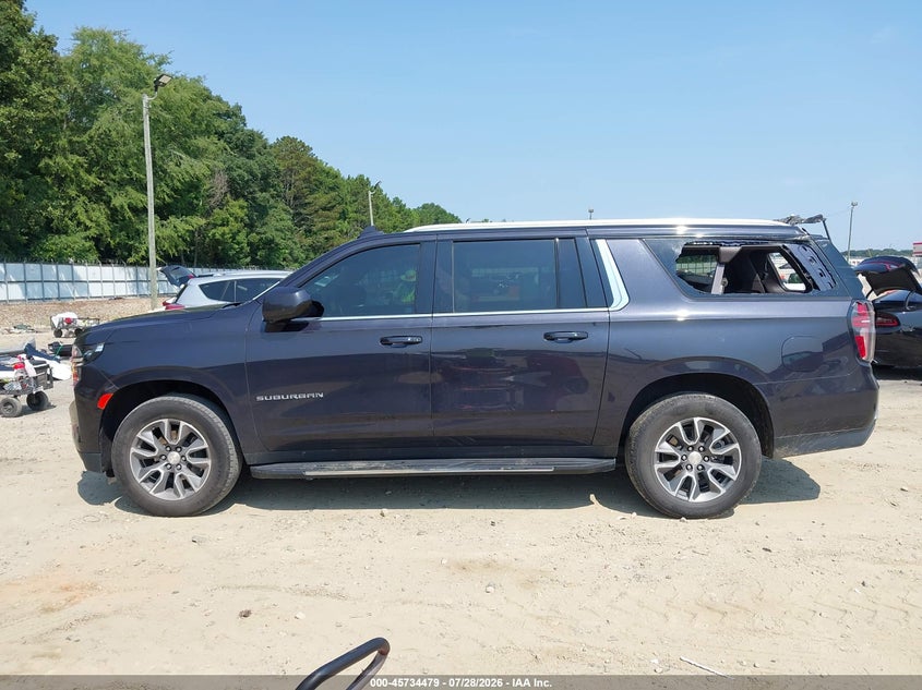 CHEVROLET SUBURBAN - zdjęcie 15