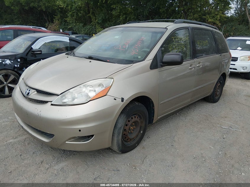 2006 TOYOTA SIENNA auction photo 2