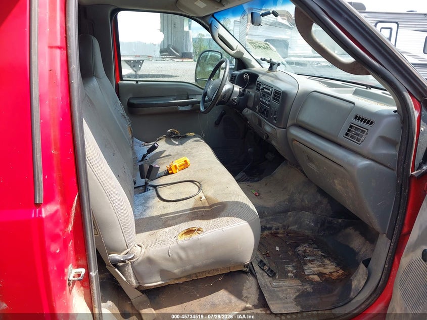 2003 FORD F-550 CHASSIS auction photo 6