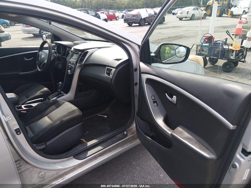 2014 HYUNDAI ELANTRA GT auction photo 5