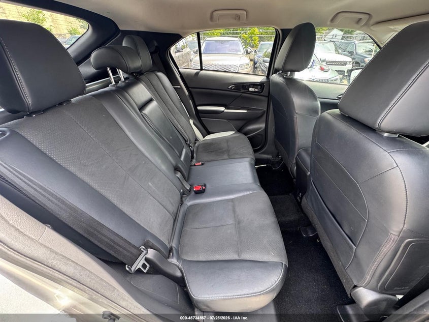 2022 MITSUBISHI ECLIPSE CROSS auction photo 6