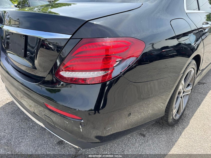 2017 MERCEDES-BENZ E 300 auction photo 6